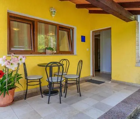 Antonio Apartment